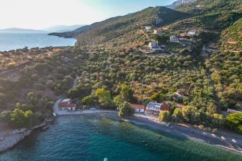 Viesnīcas āriene, AMMOR Beach houses, Nisida in Driopi (Attiki)
