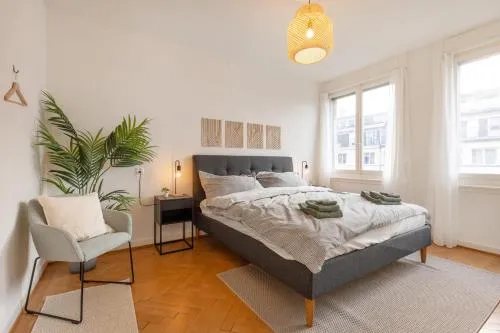 Spacious City View Apartment - Prime Location Biel in Biel/Bienne, Schweiz