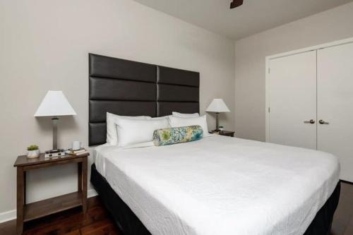 Downtown Dallas CozySuites with gym #1 in Dallas, USA