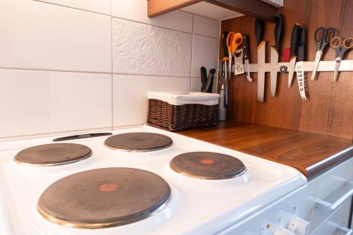 Cozy City Apartment with Private Sauna and Parking in Ahkiomaa