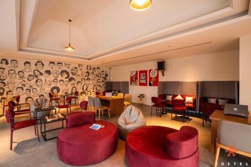 Pub/salon, Zostel Phuket, Patong Beach in Phuket