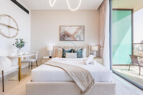 Studio with Community Views, Steps from Circle Mall and Parks, Near Jebel Ali Racecourse, Binghatti Azure, JVC by Deluxe Holiday Homes, Дубай