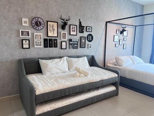 Near MMU UOC | Couple 2pax Studio | Modern Home - image 8