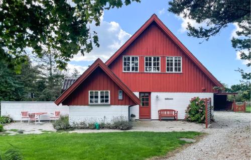 Amazing Home In Humble With Sauna – khách sạn tại Humble