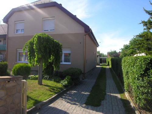 Apartments in Balatonlelle 43115 – khách sạn tại Balatonlelle