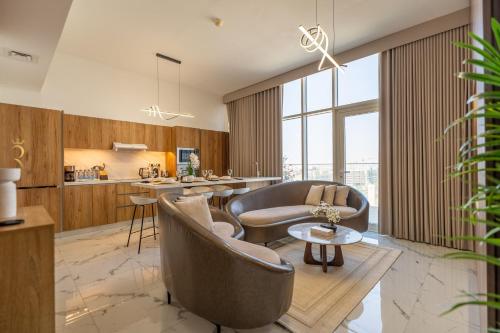 Spacious 4BR Oasis Comfort in Masdar City
