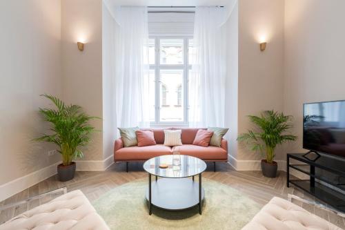 Central Charm in Budapest Bustling 7th District