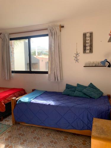 3 twin beds