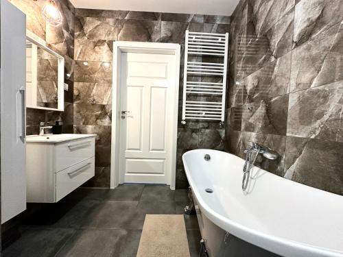 Przedmiejska Apartment - Self check-in 20h, Breslau (Foto 9)