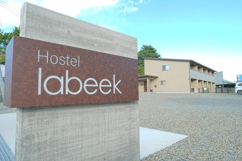 Hostel labeek