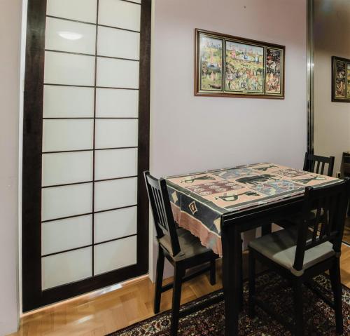 City Center Apartment with parking - image 5