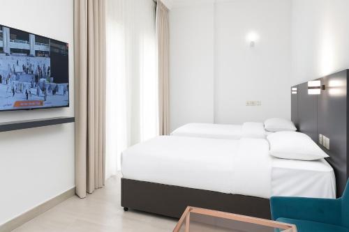 Garden City Hotel Dubai, Дубай (фото 7)