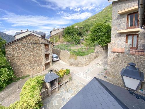 Skats, Casa Macia Roni in Rialp