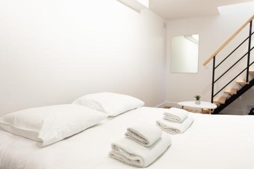 Luminous apartment Close To The Sacred Heart - image 4