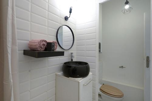 Apartment in the heart of the Old Port Marseille - image 3