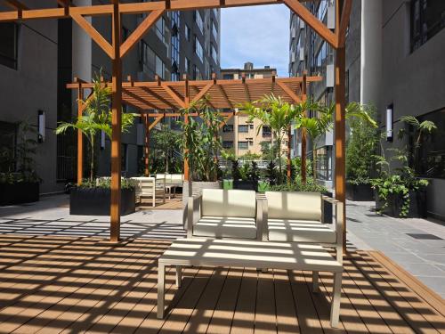 INka Living 1 &2 bedrooms with pool and gym Neptune Residency Lavington Nairobi in ナイロビ