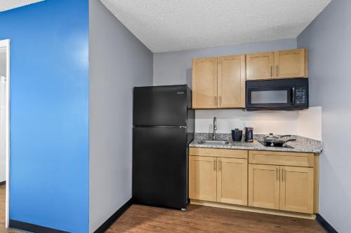 Cocina, Suburban Studios Stuart near Federal Hwy 1 in Stuart (FL)