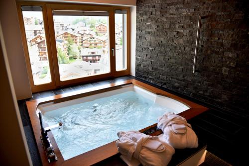 ג'קוזי, The Dom Hotel Saas-Fee operated by Dorint in סאס-פי