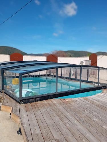 Swimming pool, La maison multicolore in Livron-sur-Drome