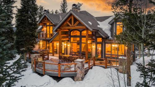 Mountain Bear Lodge in Breckenridge, USA