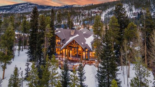 Mountain Bear Lodge – Breckenridge, CO