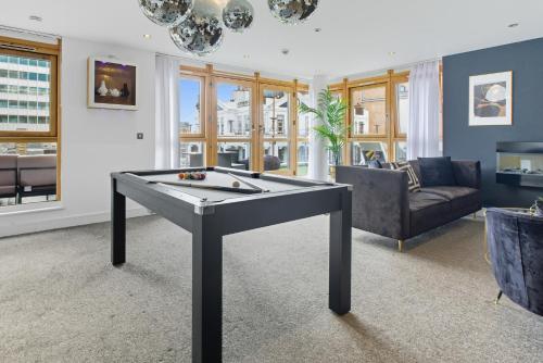 Penthouse Noir - Wyndale Living - Central BHam 2BR