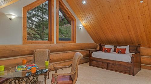 Paradise Meadow Lodge – Breckenridge, CO