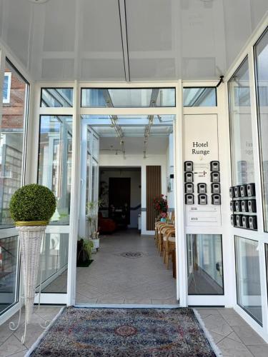 Hotel Runge 24 7 Check In & Free Parking in 加登奧斯特