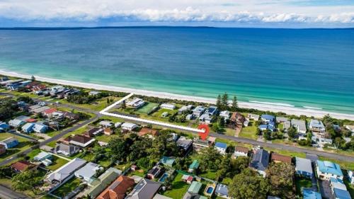 Sandy Adventures - Pet Friendly - 1 MIn to Beach