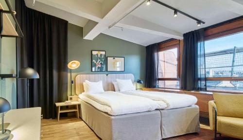 1 queen bed