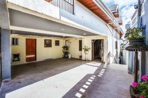 Exterior view, VELINN Pousada Villa Paty I in Campos Do Jordao