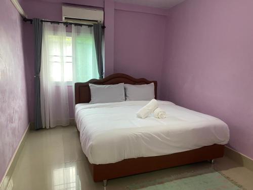 Aurora Betong Homestay in Tano Maero