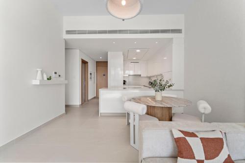Partial Canal View 2BR plus Maid close to Safa Park, Dubaj (zdjęcie 7)