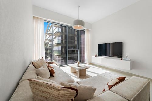 Partial Canal View 2BR plus Maid close to Safa Park, Dubaj (zdjęcie 4)