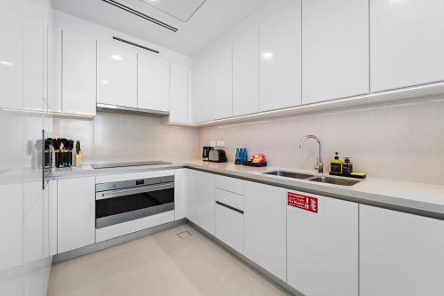 Partial Canal View 2BR plus Maid close to Safa Park, Dubaj (zdjęcie 8)