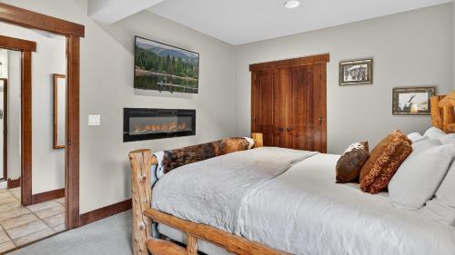 Ski Hill Sanctuary – Breckenridge, CO