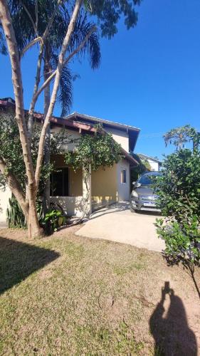 Casa entre a praia e a lagoa pequena in Rio Tavares