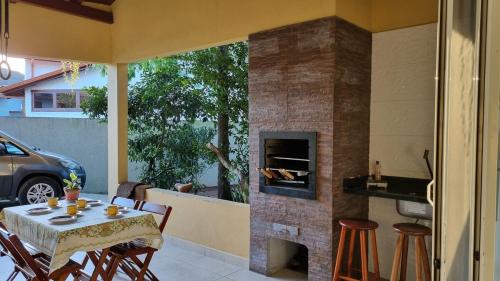Casa entre a praia e a lagoa pequena in Rio Tavares