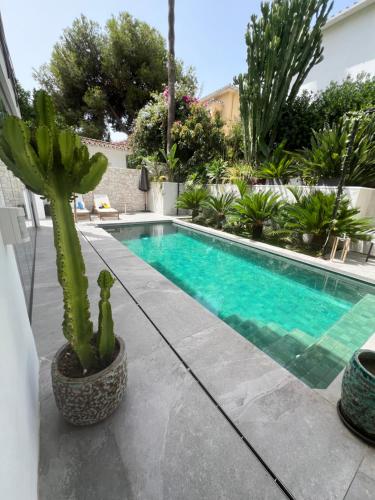 DreamHomesByMaria next to puerto banus