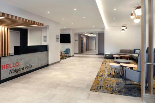 TownePlace Suites by Marriott Niagara Falls Canada - 로비