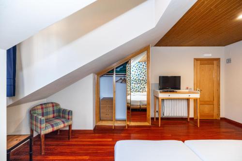 Quadruple Room with Mountain View