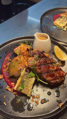 Ресторан, Pond Cottage in Симінгтон