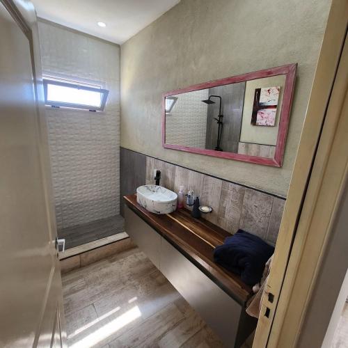 Fürdőszoba, Saturno Studio house in San Vicente