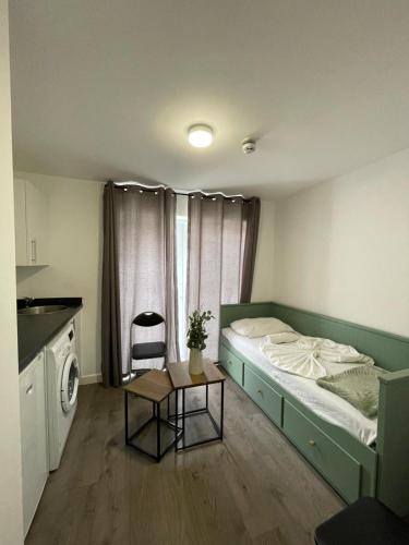 Comfy family studio near Romford Golf Club