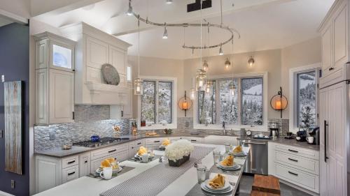 Time Flys Lodge – Steamboat Springs, CO