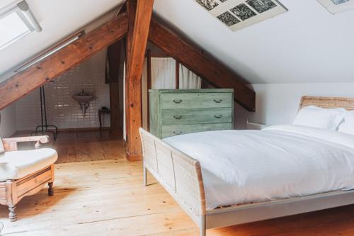 Oprema, Veeve - Maison Suchard in Val-De-Travers