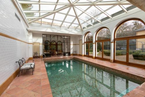 Oprema, Veeve - Maison Suchard in Val-De-Travers