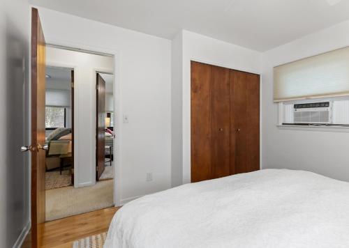 30 Day Rental in the Central Location of Grand Haven - image 14