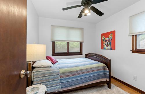 30 Day Rental in the Central Location of Grand Haven - image 10