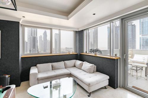 Downtown Luxury Penthouse with Pool Table and Huge Terrace, Dubaj (zdjęcie 10)